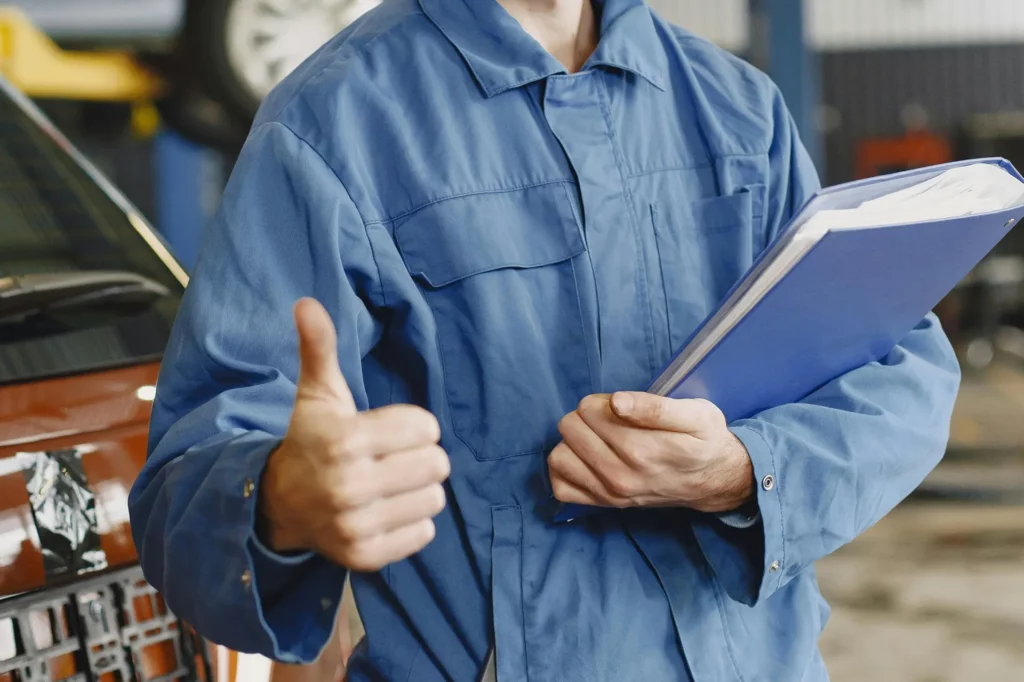 Unser Team von AKTIV1 steht immer mit Fachwissen über Autoaufbereitungen zur Verfügung.